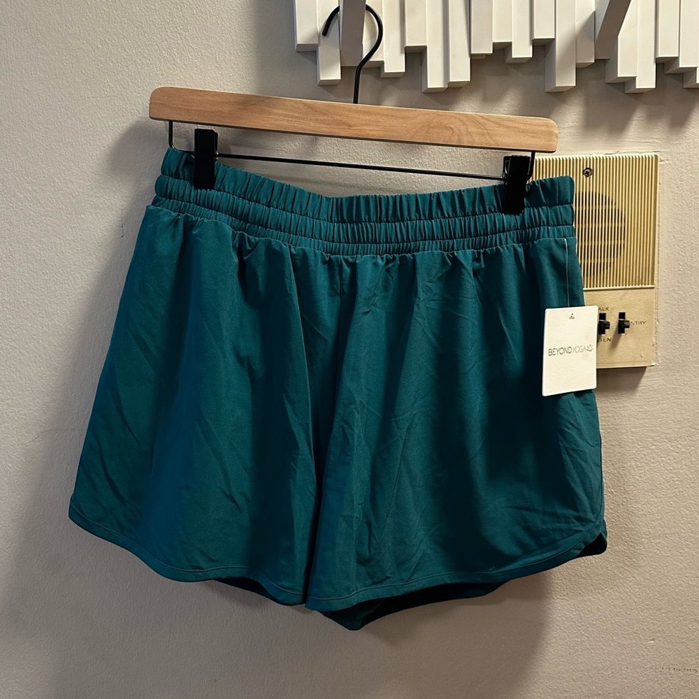 Beyond Yoga In Stride Lined Short